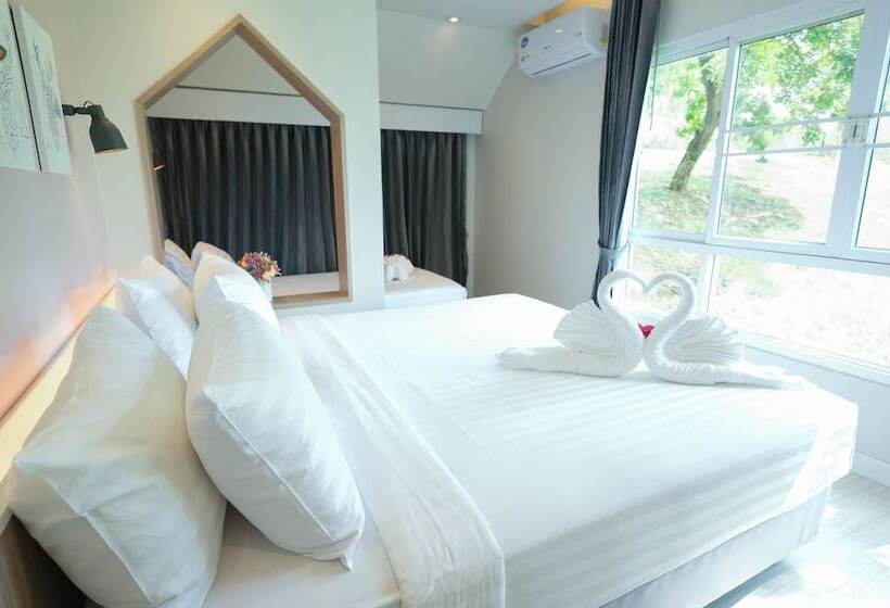 בית מלון כפרי Phukaew Resort & Adventure Park