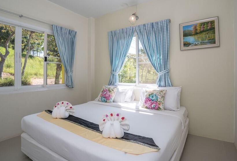 בית מלון כפרי Phukaew Resort & Adventure Park