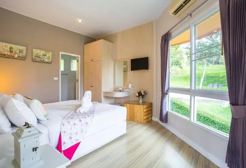 ホテル Phukaew Resort & Adventure Park