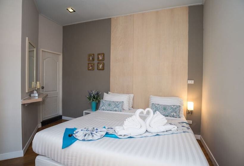 בית מלון כפרי Phukaew Resort & Adventure Park