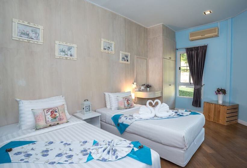 בית מלון כפרי Phukaew Resort & Adventure Park