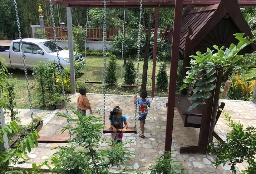 ホテル Songphu Homestay