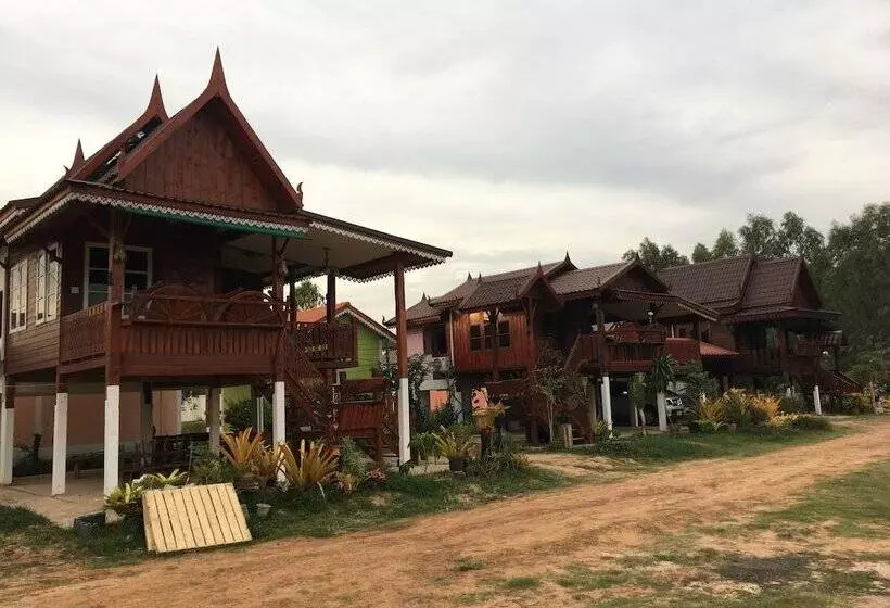 ホテル Songphu Homestay