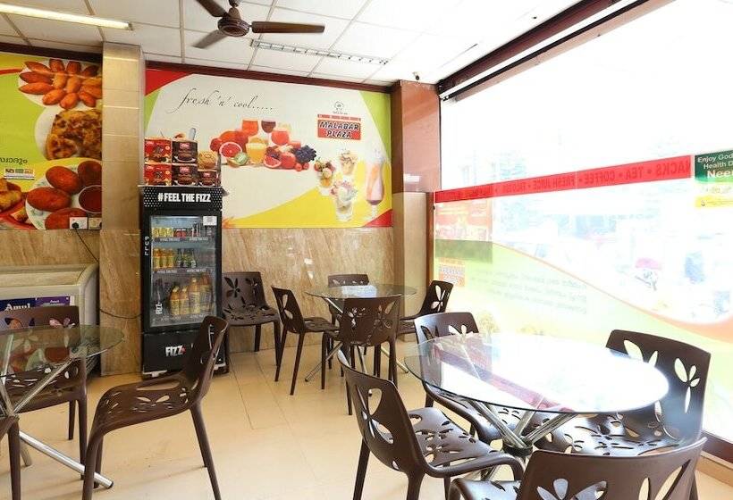 בית מלון כפרי Treebo Malabar Plaza Inn