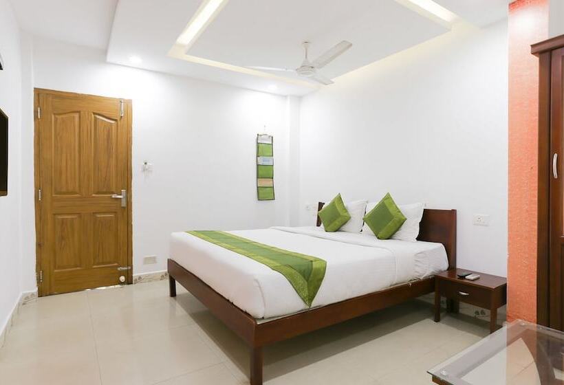 בית מלון כפרי Treebo Malabar Plaza Inn