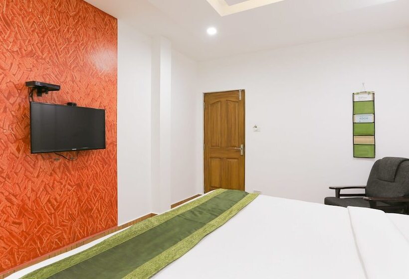 בית מלון כפרי Treebo Malabar Plaza Inn