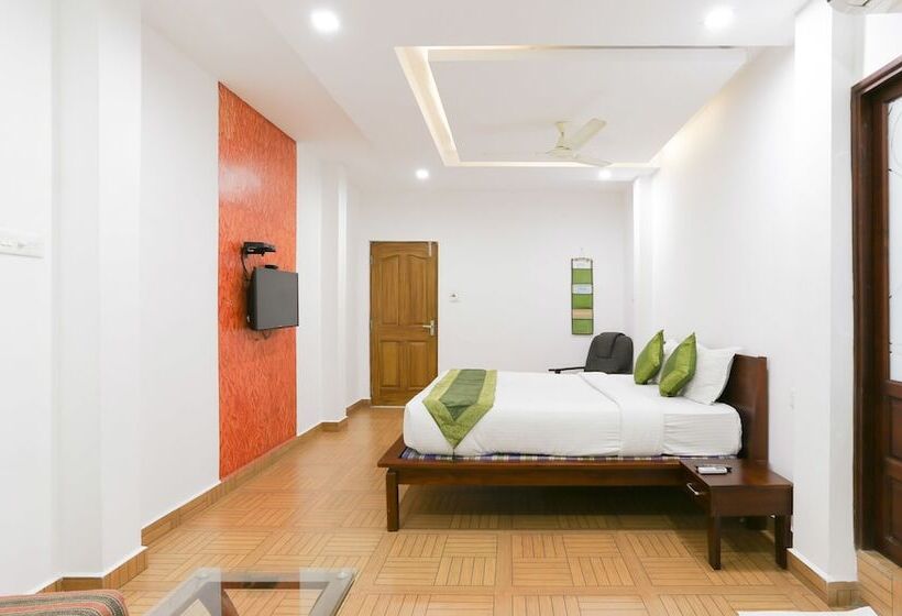 בית מלון כפרי Treebo Malabar Plaza Inn