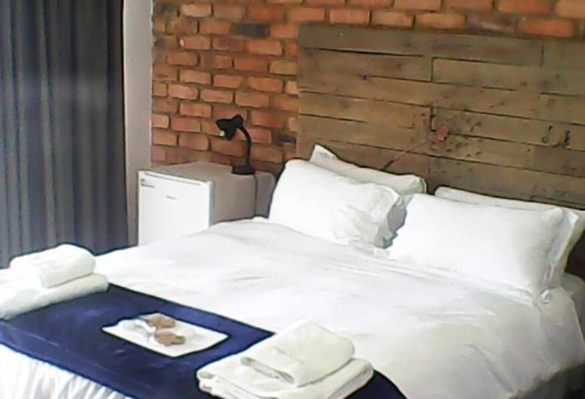 Majatalo Elandsrus Oornag