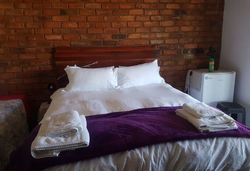 Majatalo Elandsrus Oornag