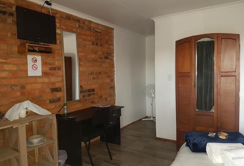 Majatalo Elandsrus Oornag