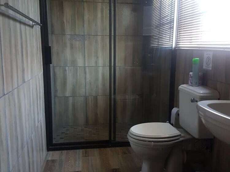 Majatalo Elandsrus Oornag