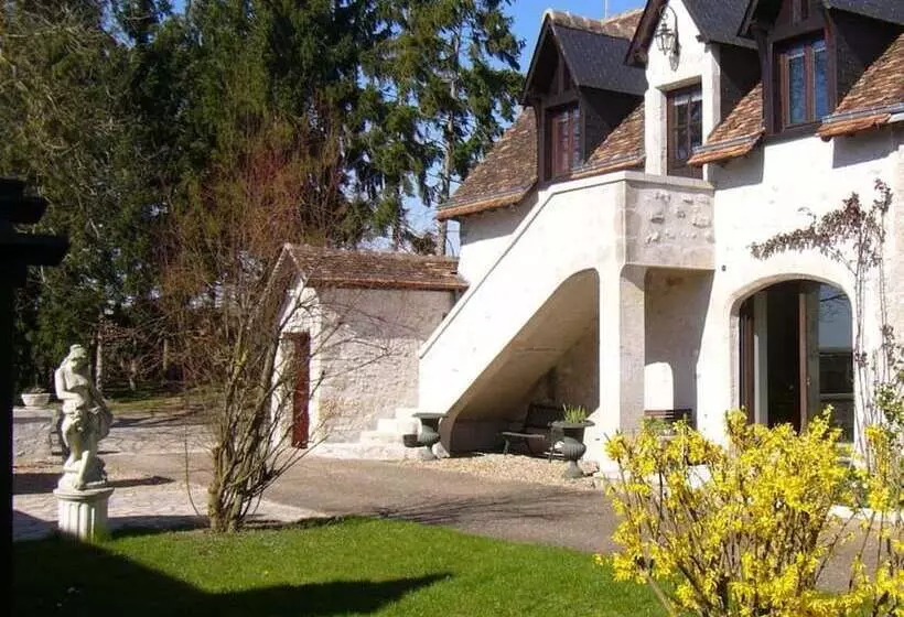 ペンション Le Relais De Nozieux