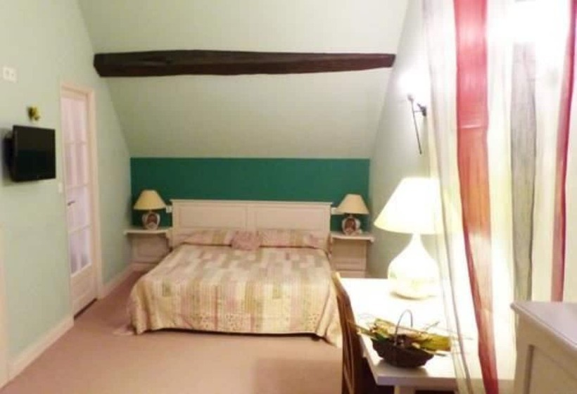 بنسيون Le Relais De Nozieux