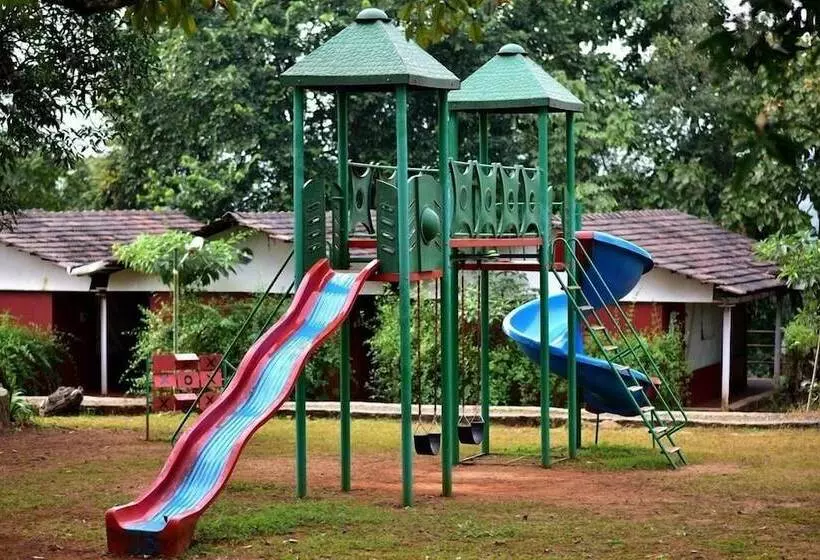 Lomakeskus Nature Trails Kundalika, Kolad