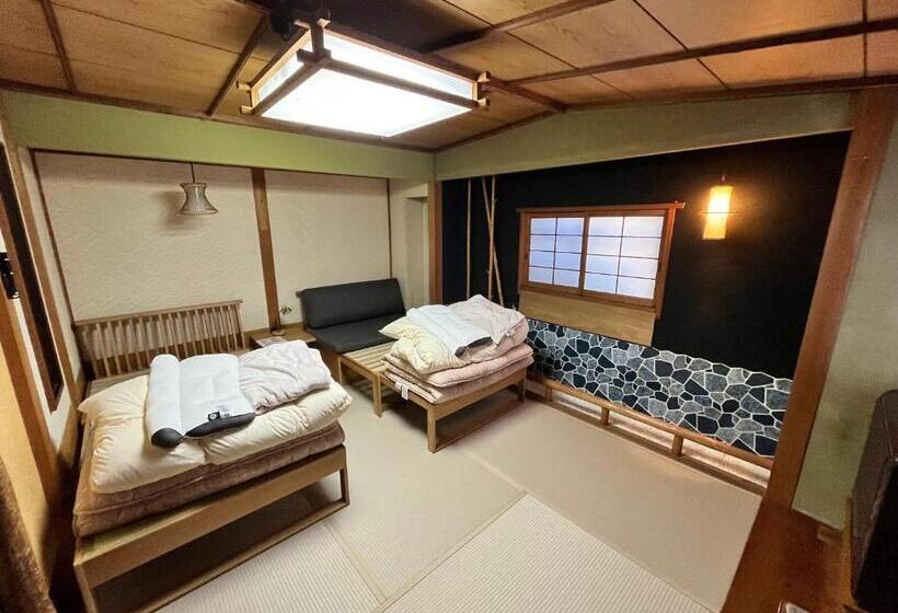 Shiroyama Ryokan