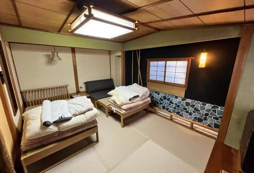 Shiroyama Ryokan
