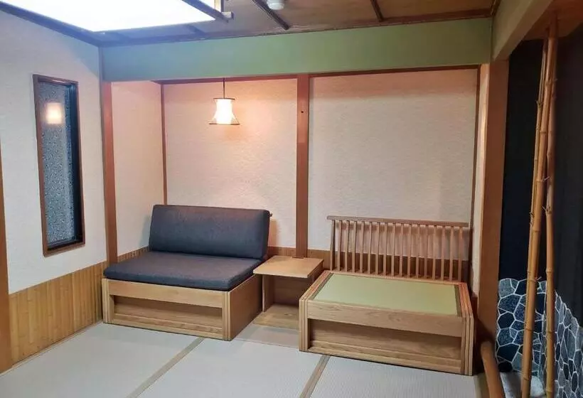 Shiroyama Ryokan