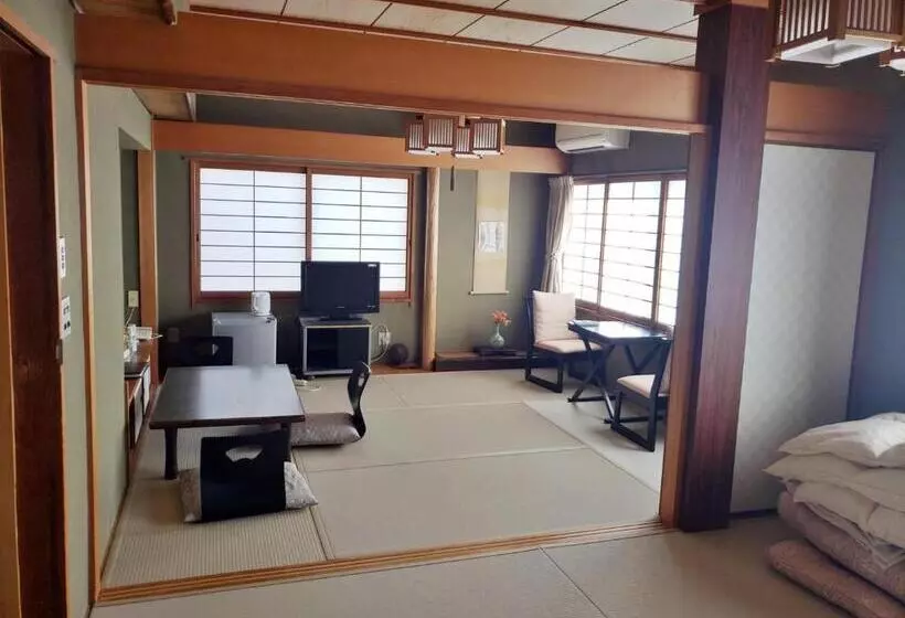 Shiroyama Ryokan