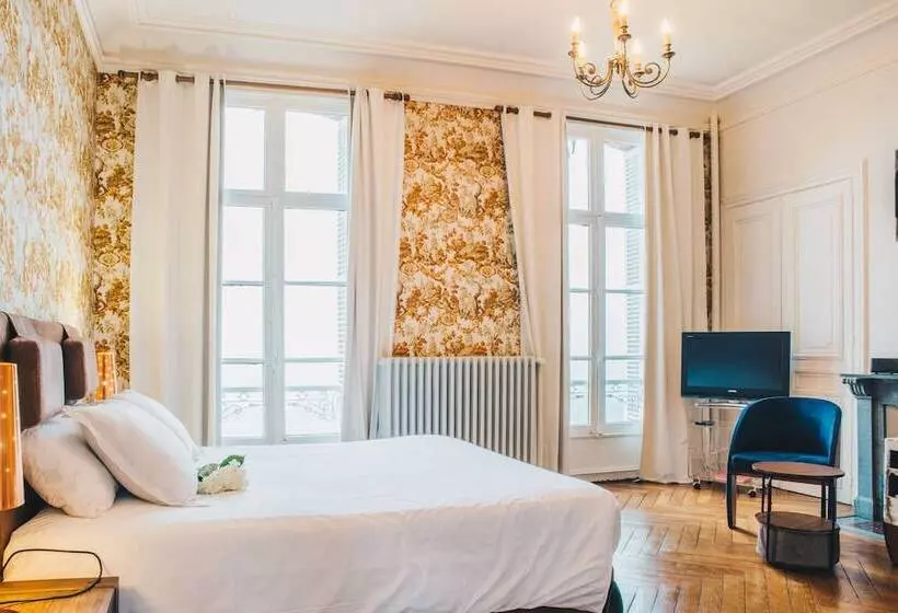 Aamiaismajoitus (B&B) Chambres D Hôtes Château Du Landin