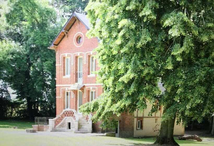 مبيت وإفطار Chambres D Hôtes Château Du Landin