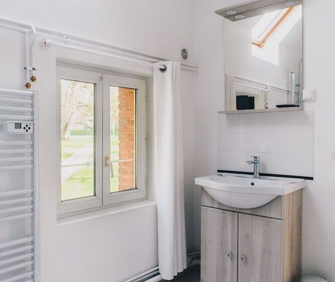 مبيت وإفطار Chambres D Hôtes Château Du Landin