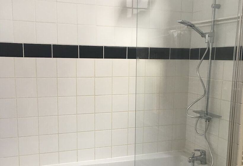 مبيت وإفطار Chambres D Hôtes Château Du Landin