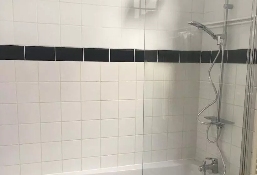 Aamiaismajoitus (B&B) Chambres D Hôtes Château Du Landin