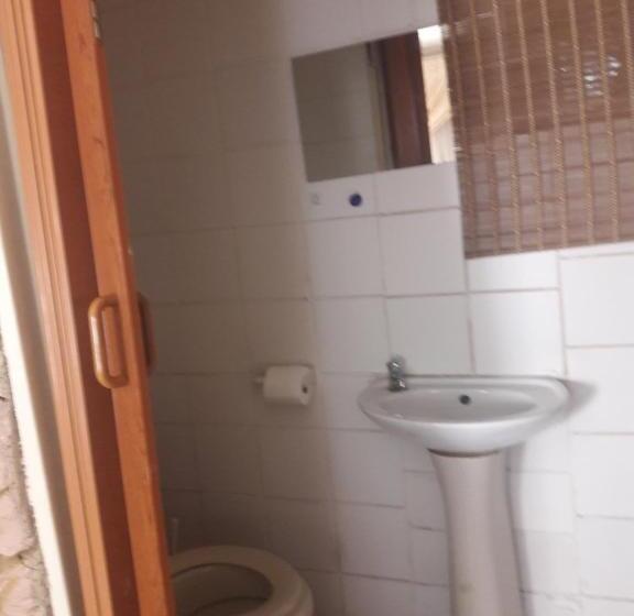 Bed & Breakfast Diphororo Guest House