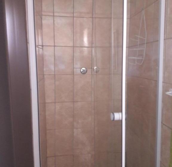 Bed & Breakfast Diphororo Guest House