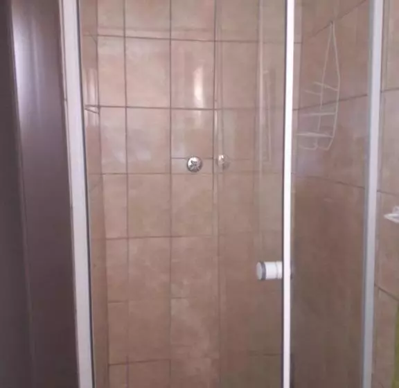 Aamiaismajoitus (B&B) Diphororo Guest House