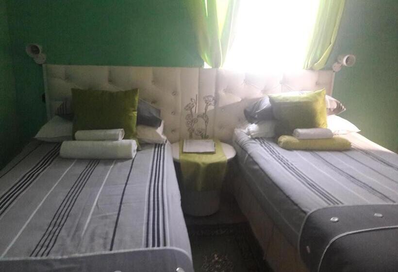 Bed & Breakfast Diphororo Guest House