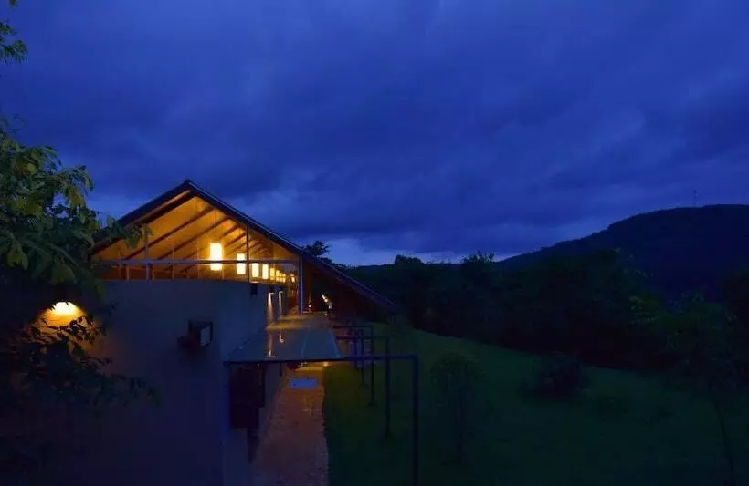 Hotelli Bogala Village Eco Resort