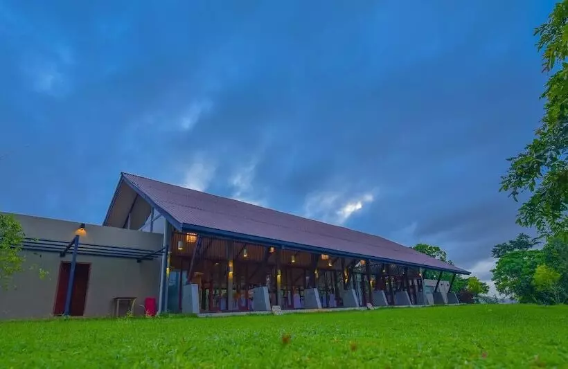 Hotelli Bogala Village Eco Resort