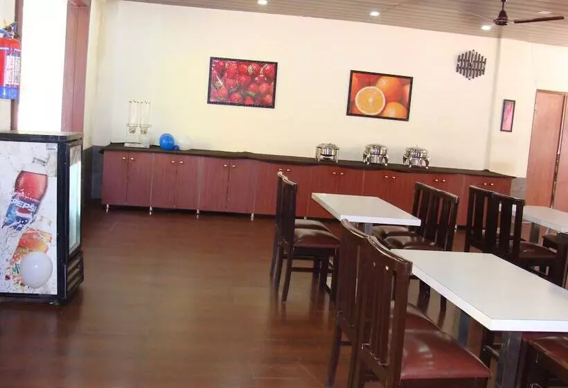 ホテル Corbett Mist Resort