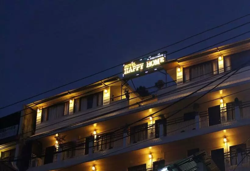ホテル Happy Home By Oyo