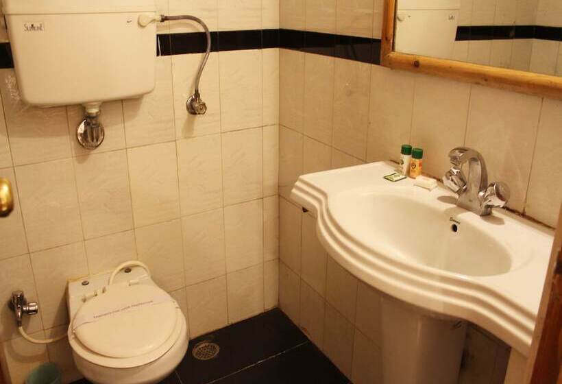 ホテル Happy Home By Oyo