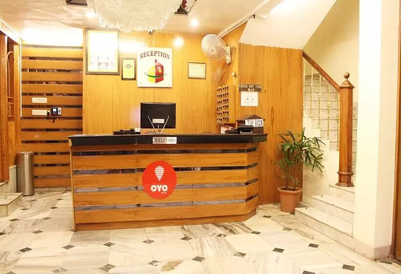 ホテル Happy Home By Oyo