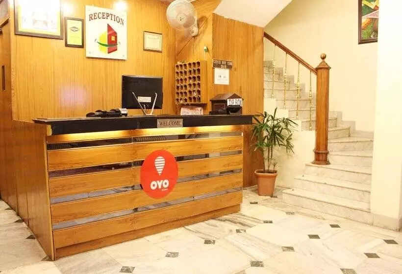 ホテル Happy Home By Oyo