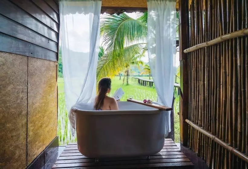 Hotelli Herntai Resort