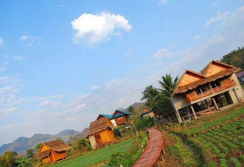 Hotelli Herntai Resort