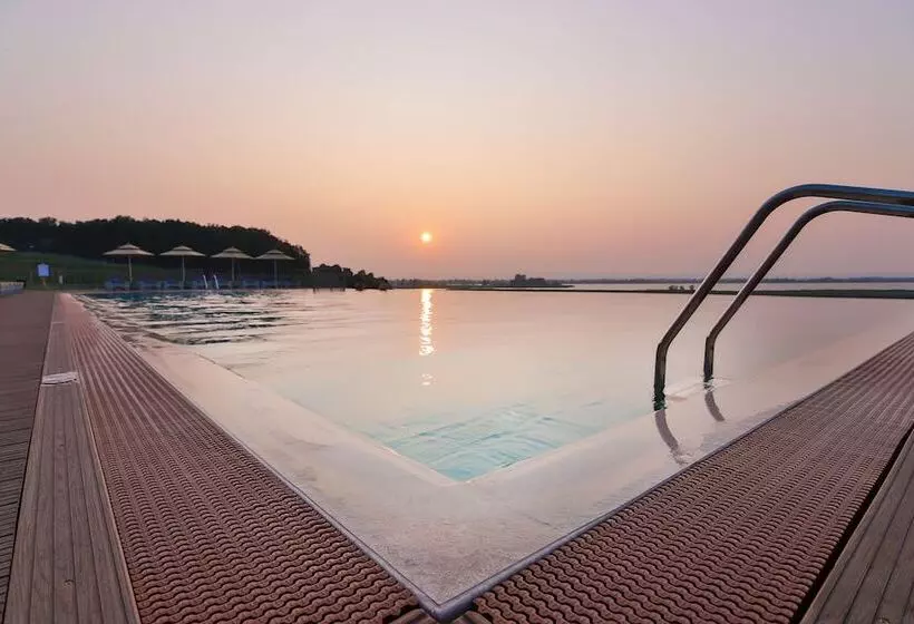 Hotelli Kol Gali Resort & Spa