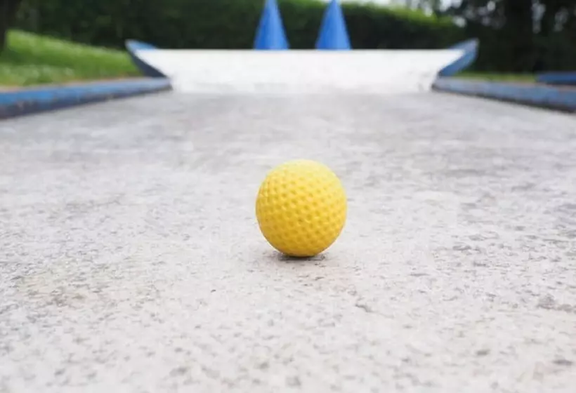 Hotelli Lush Green Retreat