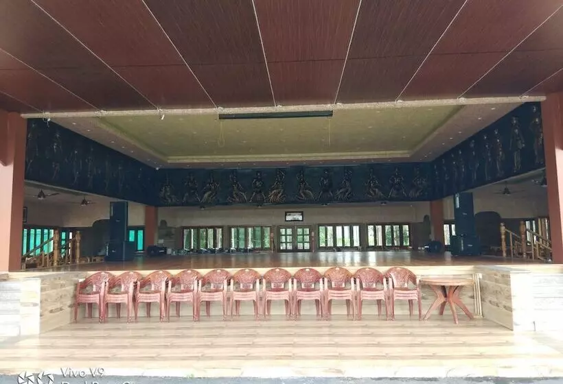 Hotelli Lush Green Retreat