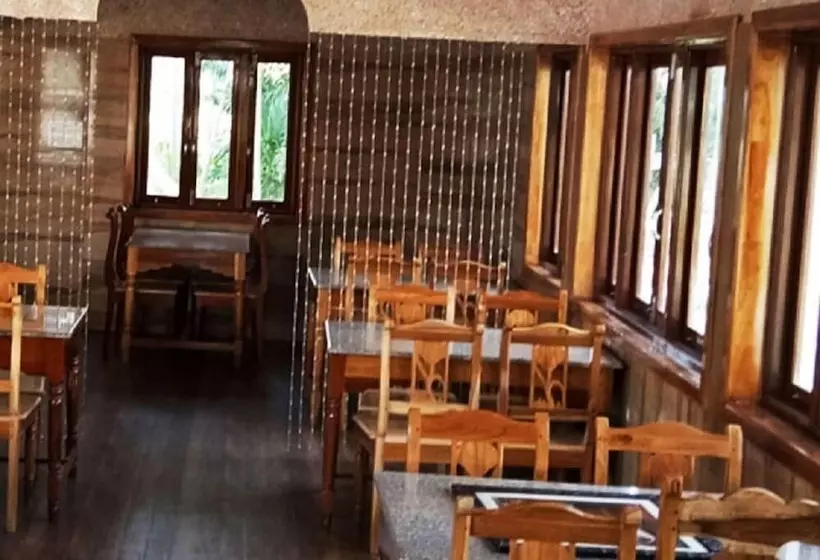 Hotelli Lush Green Retreat