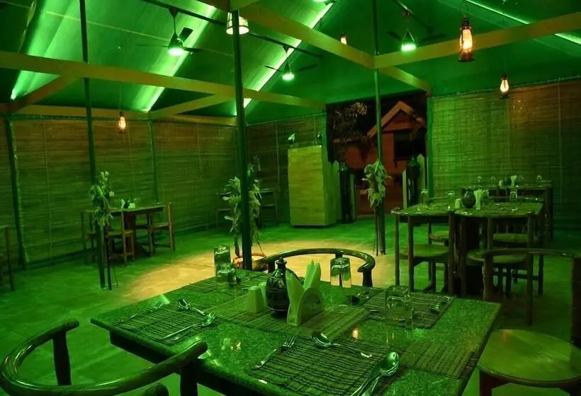 Hotelli Lush Green Retreat