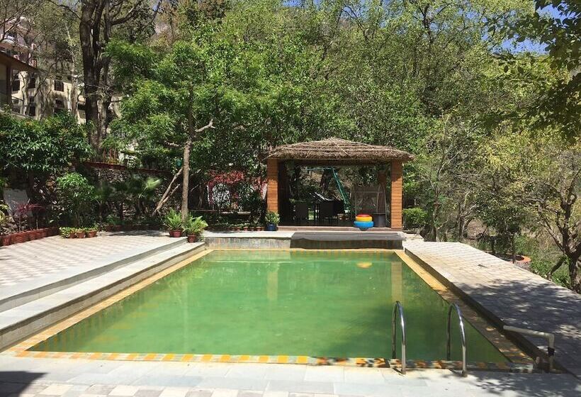 호텔 Namami Ganges Resort