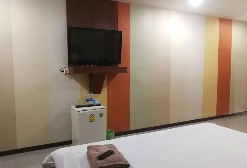 هتل Reurn Thai Resort Ratchaburi