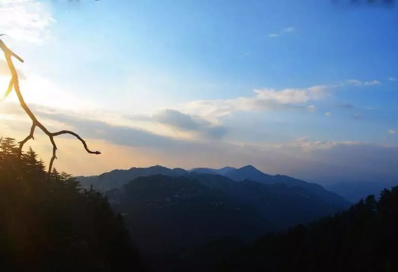 ホテル The Cliffe Cafe & Cottages