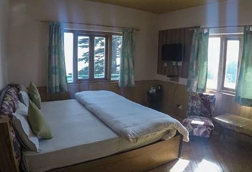 Отель The Cliffe Cafe & Cottages