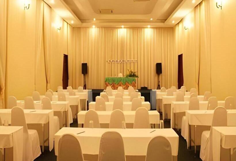 Hotel The Forest Home Resort